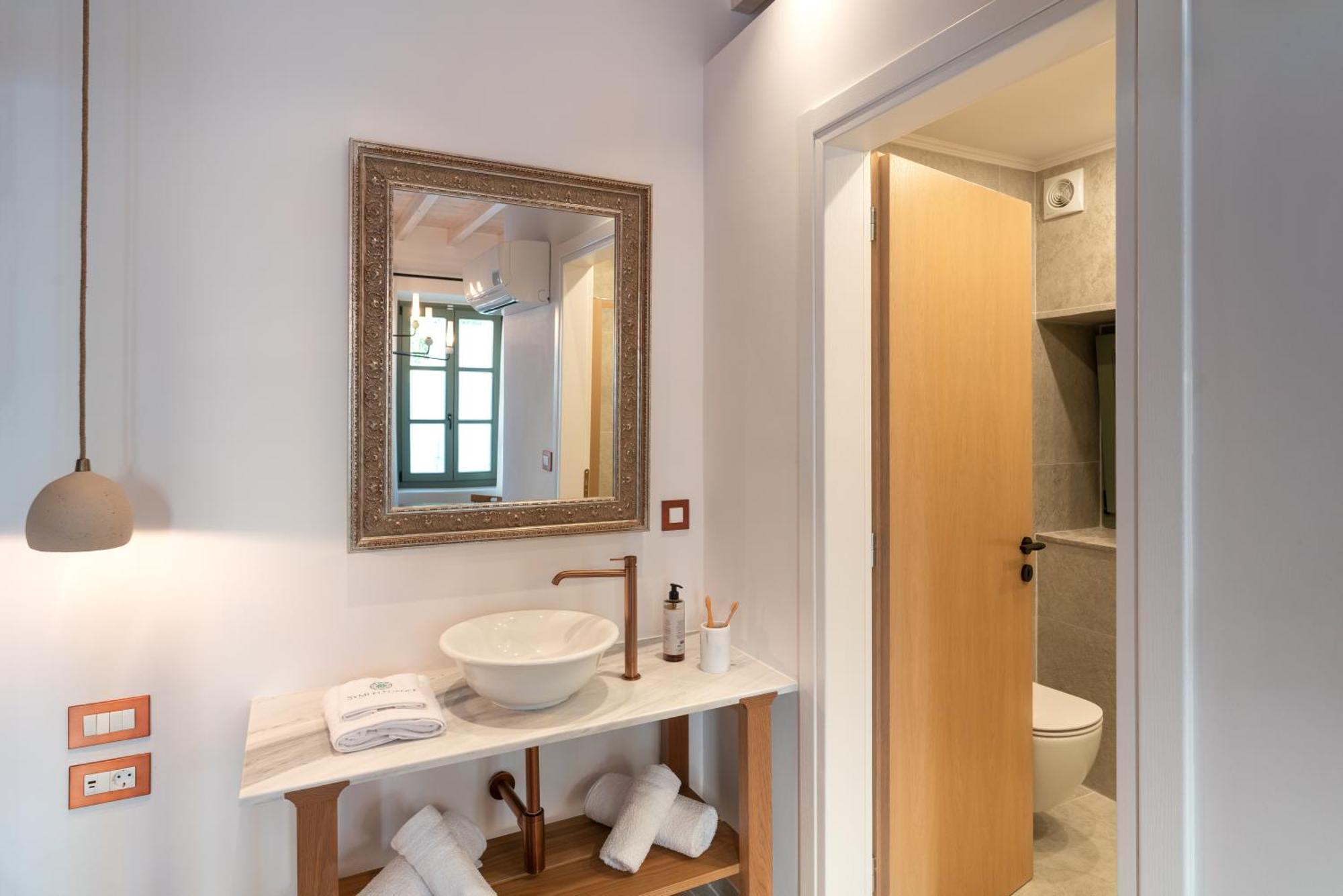 Nisomar Suites Symi Bagian luar foto