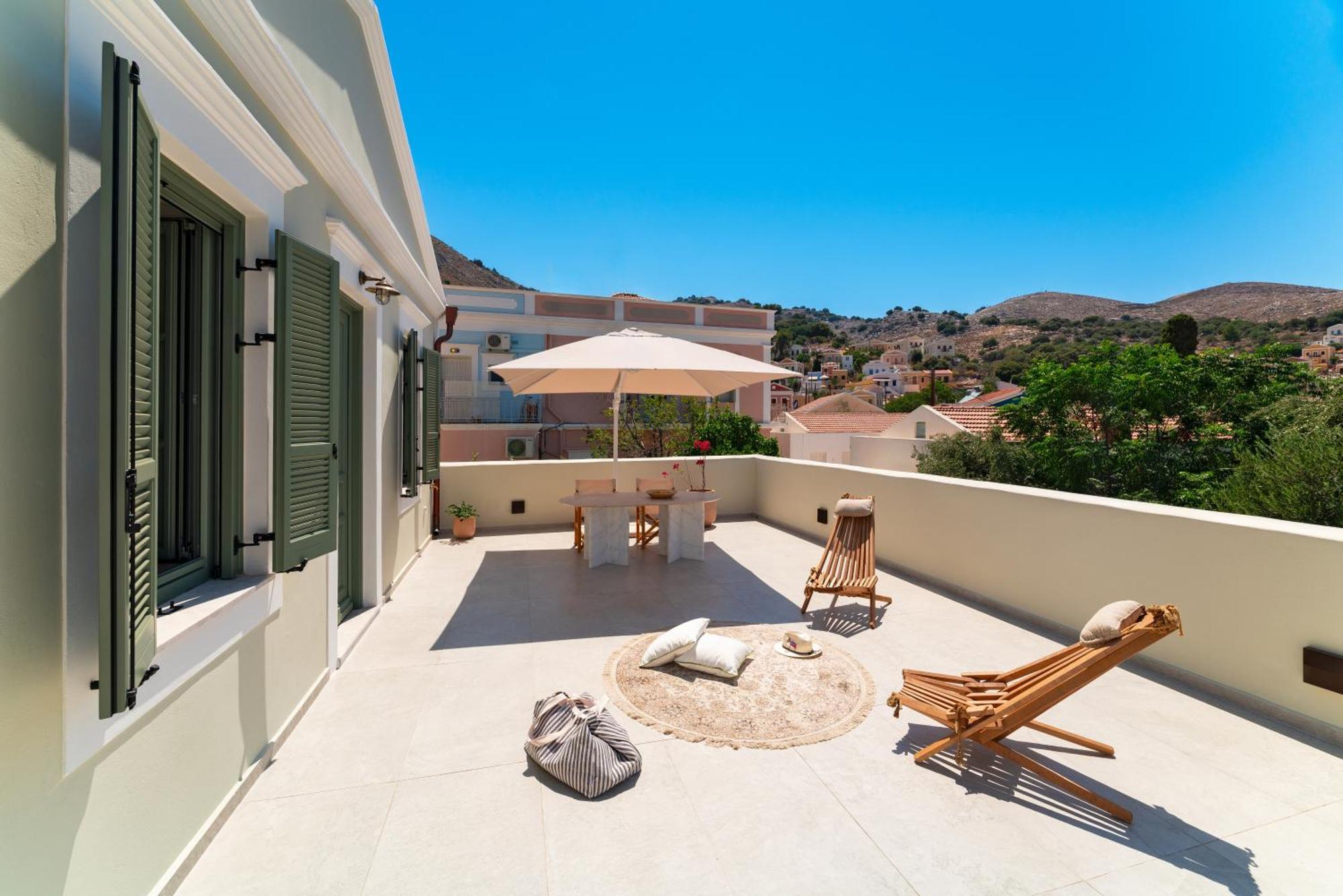Nisomar Suites Symi Bagian luar foto