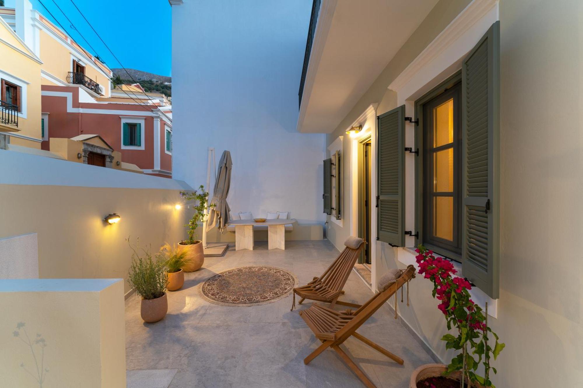 Nisomar Suites Symi Bagian luar foto