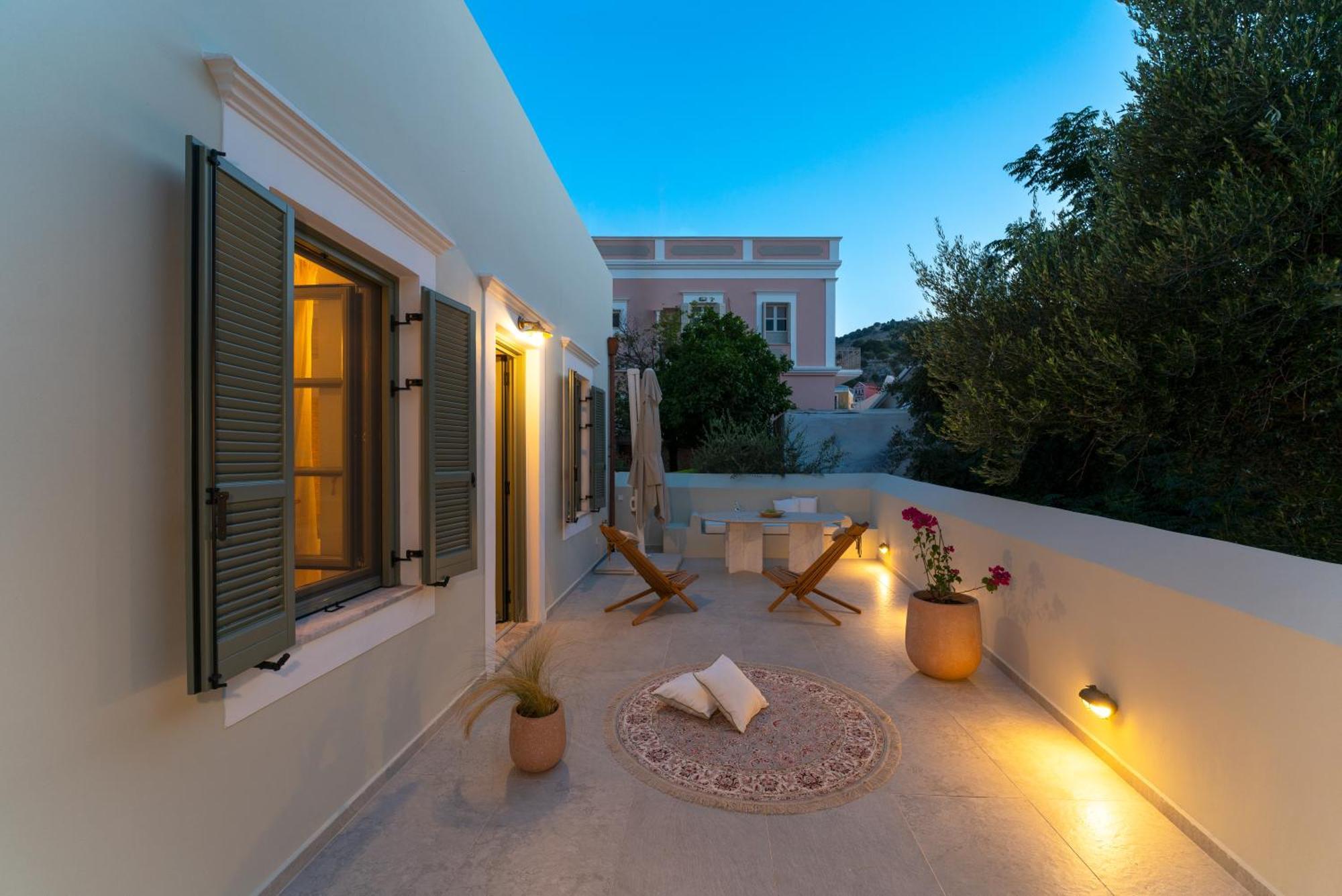 Nisomar Suites Symi Bagian luar foto