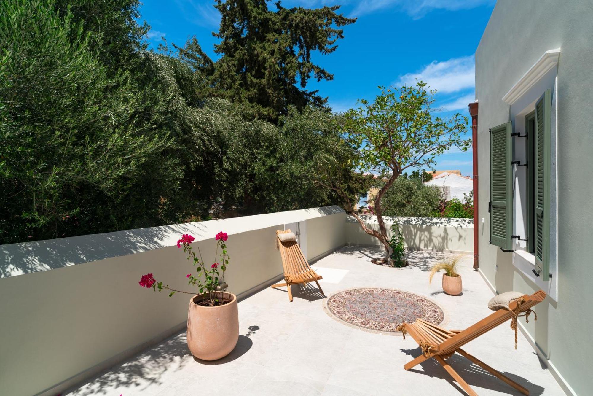 Nisomar Suites Symi Bagian luar foto